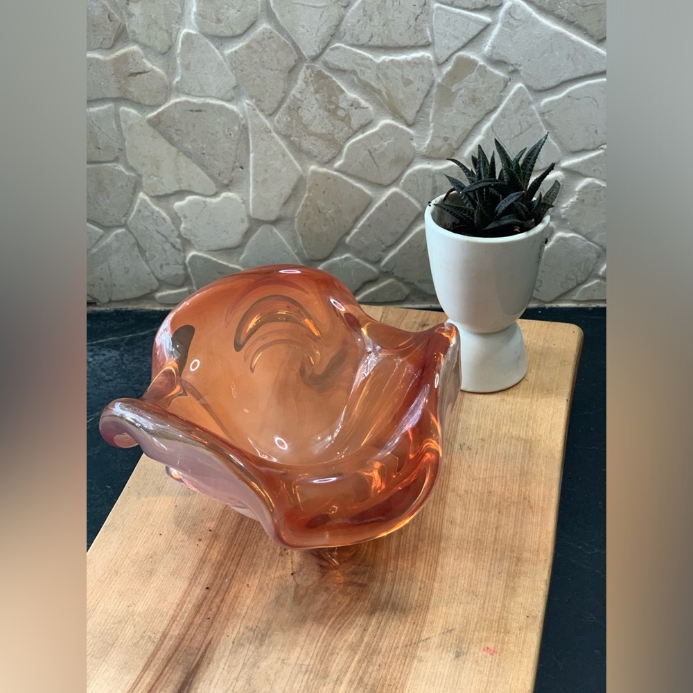 VINTAGE | MCM Art Glass Pinched Bowl